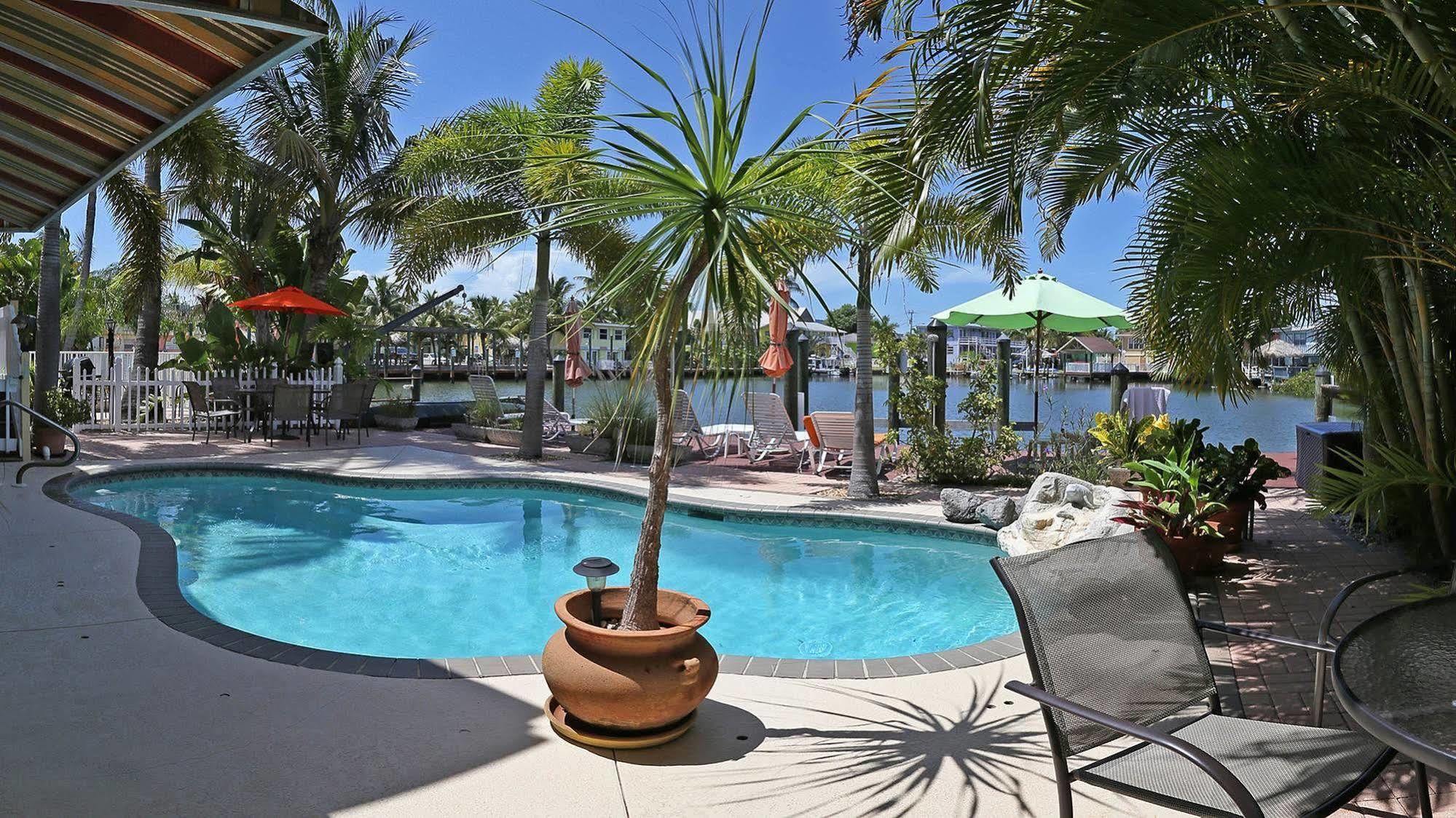 Manatee Bay Inn Форт Майерс Бич Экстерьер фото